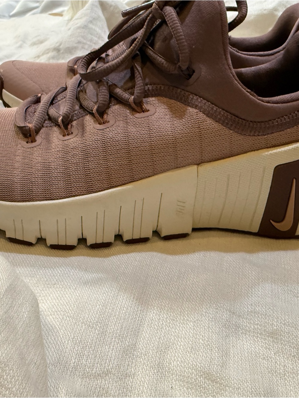 Nike Women's Mauve Knit Lace-Up Sneakers - Picture 8 of 9